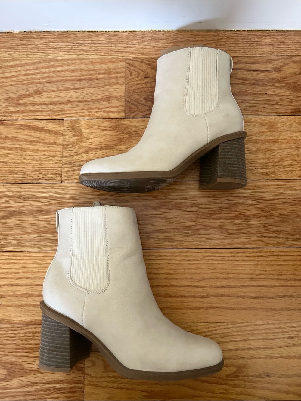 Dr Scholl’s White Cream Ankle Boots - Picture 2 of 7